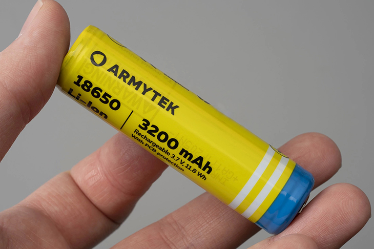  18650 Armytek 3200 