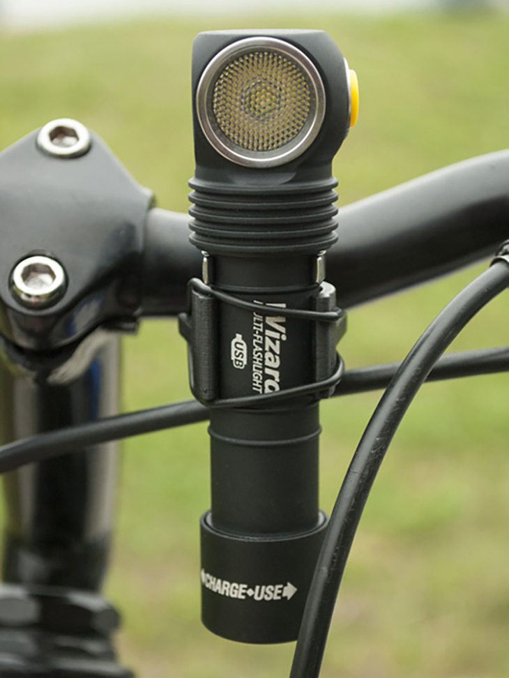   Armytek ABM-01