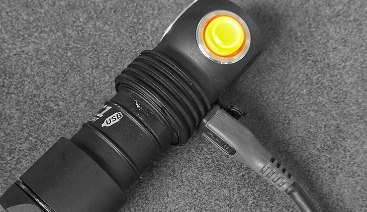  Armytek Elf C1 Micro-USB  