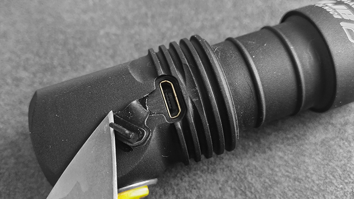  Armytek Elf C1 Micro-USB  