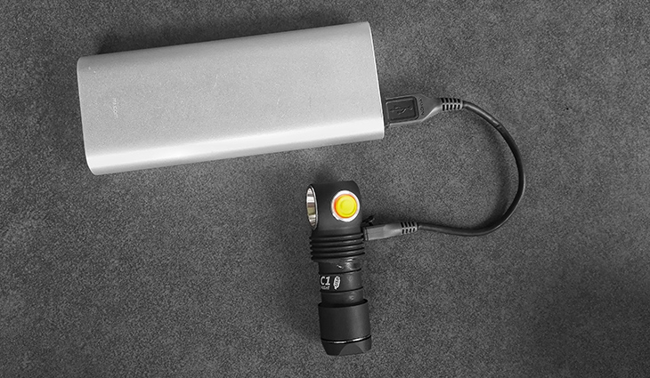 Фонарь Armytek Elf C1 Micro-USB теплый белый