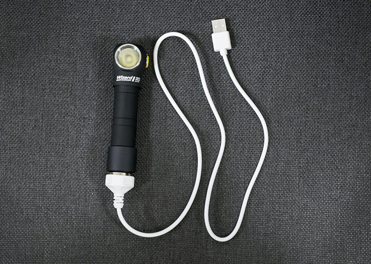     Armytek Magnet USB