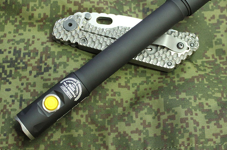  Armytek Partner C4 Pro XHP35  