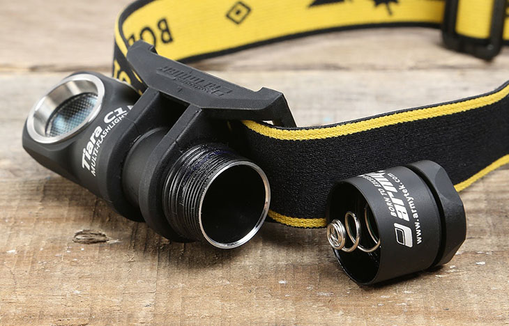  Armytek Tiara C1 Pro v2  