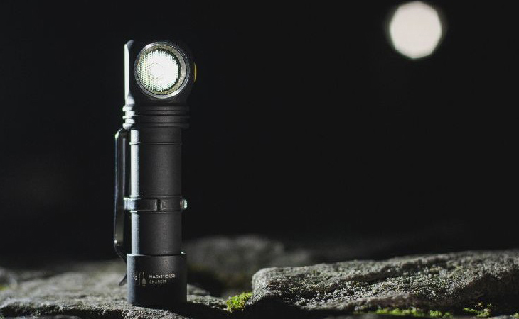    Armytek Wizard v4 C2 Pro USB, 2330 