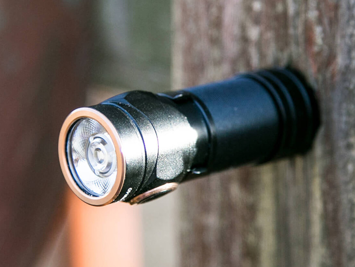  Fenix E18R, CREE XP-L HI, 750 