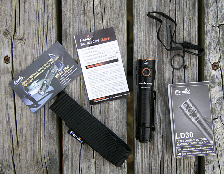  Fenix LD30, LUMINUS SST40, 1600 