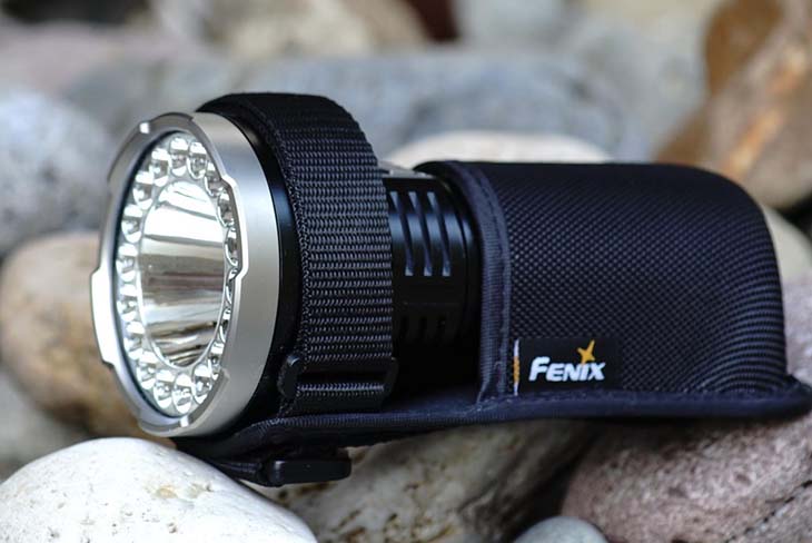  Fenix LR40R, CREE XP-L HI V3 + 18xLuxeon V2, 12000 , 12000 , USB