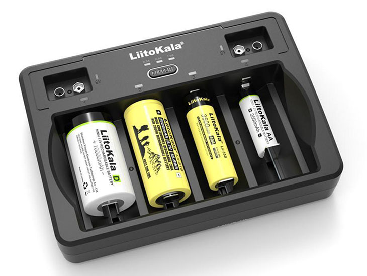    LiitoKala Lii-D4  4  Li-ion/LiFePO4/Ni-MH, 2x NiMH, LCD  