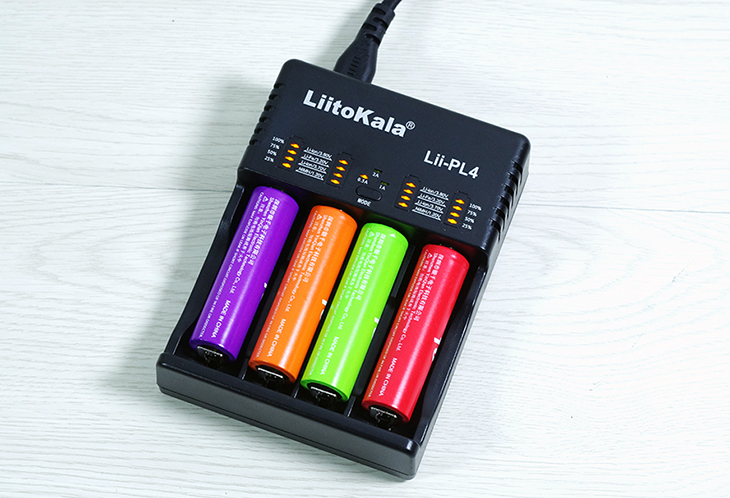 Универсальное зарядное устройство LiitoKala Lii-PL4