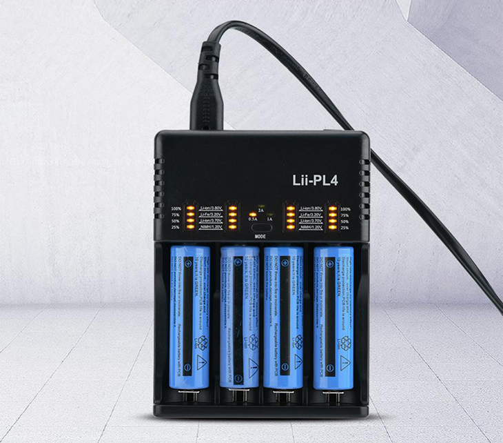 Универсальное зарядное устройство LiitoKala Lii-PL4