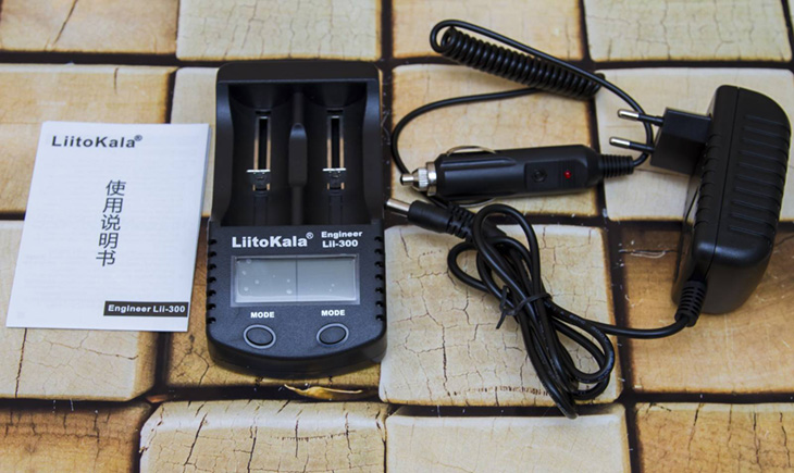 Универсальное зарядное устройство LiitoKala Lii-300