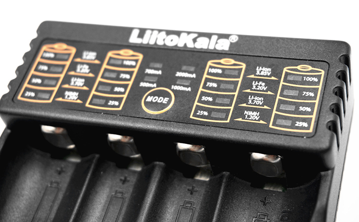 Универсальное зарядное устройство LiitoKala Lii-402