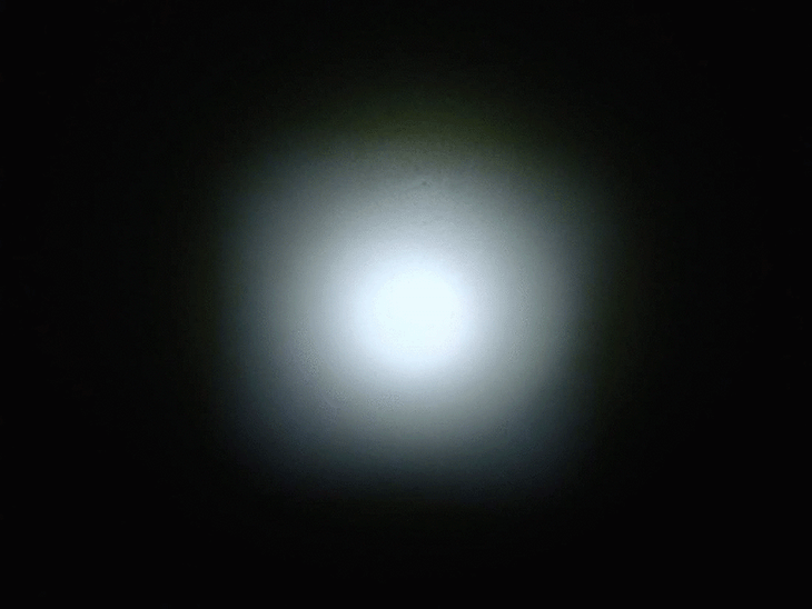 Аккумуляторный светодиодный фонарь Wuben E12R