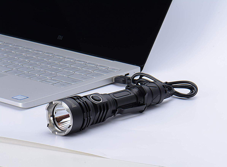   Wuben P45R, CREE XHP35, 2000 , 1x18650, USB